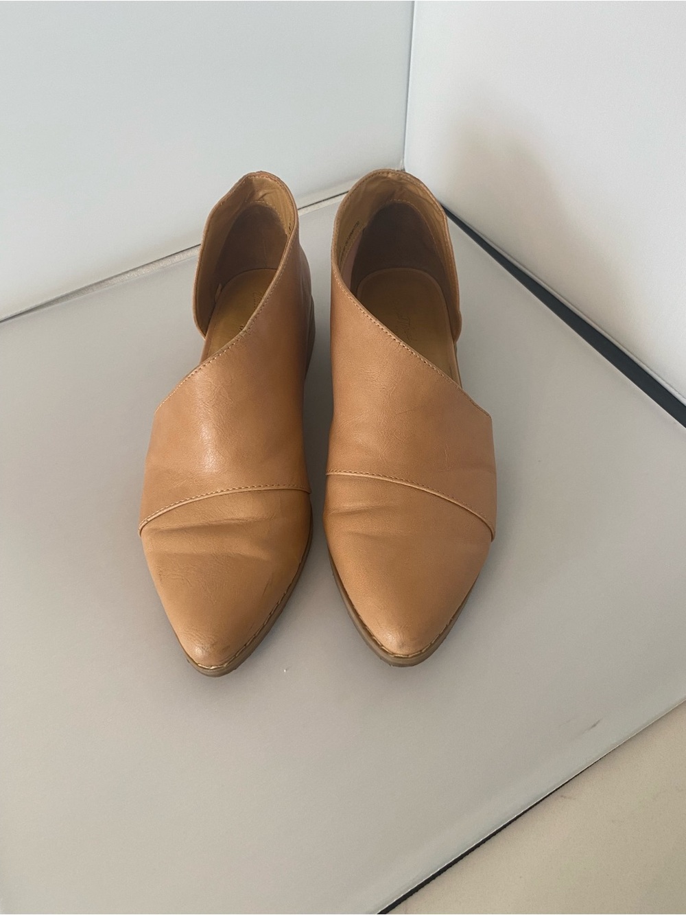 Universal Thread Women's Tan Pointed Ankle Booties size 7